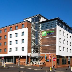 Holiday Inn Express Harlow By Ihg